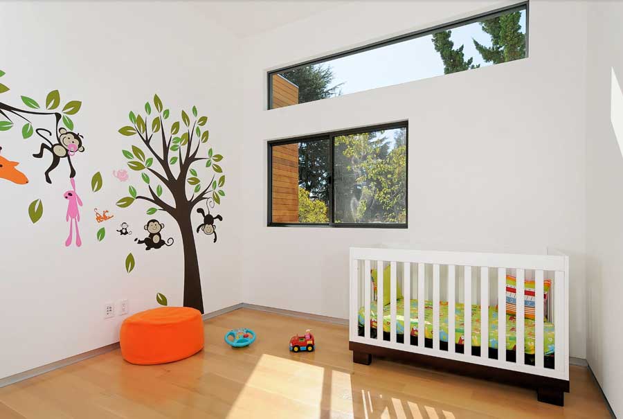 child's room with wall decal for decorating